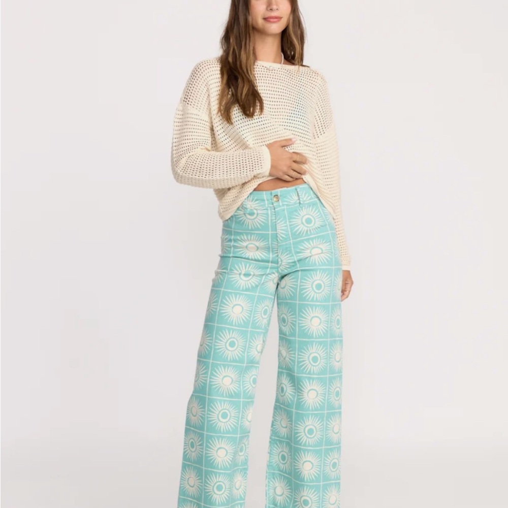 Billabong Free fall printed twill pants. Teal and Cream Sunburst Print Jeans - Picture 4 of 5